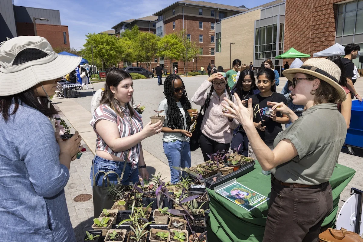 Mason Dining’s April Farmers Market. Photo by: Ron Aira/Creative Services/George Mason University